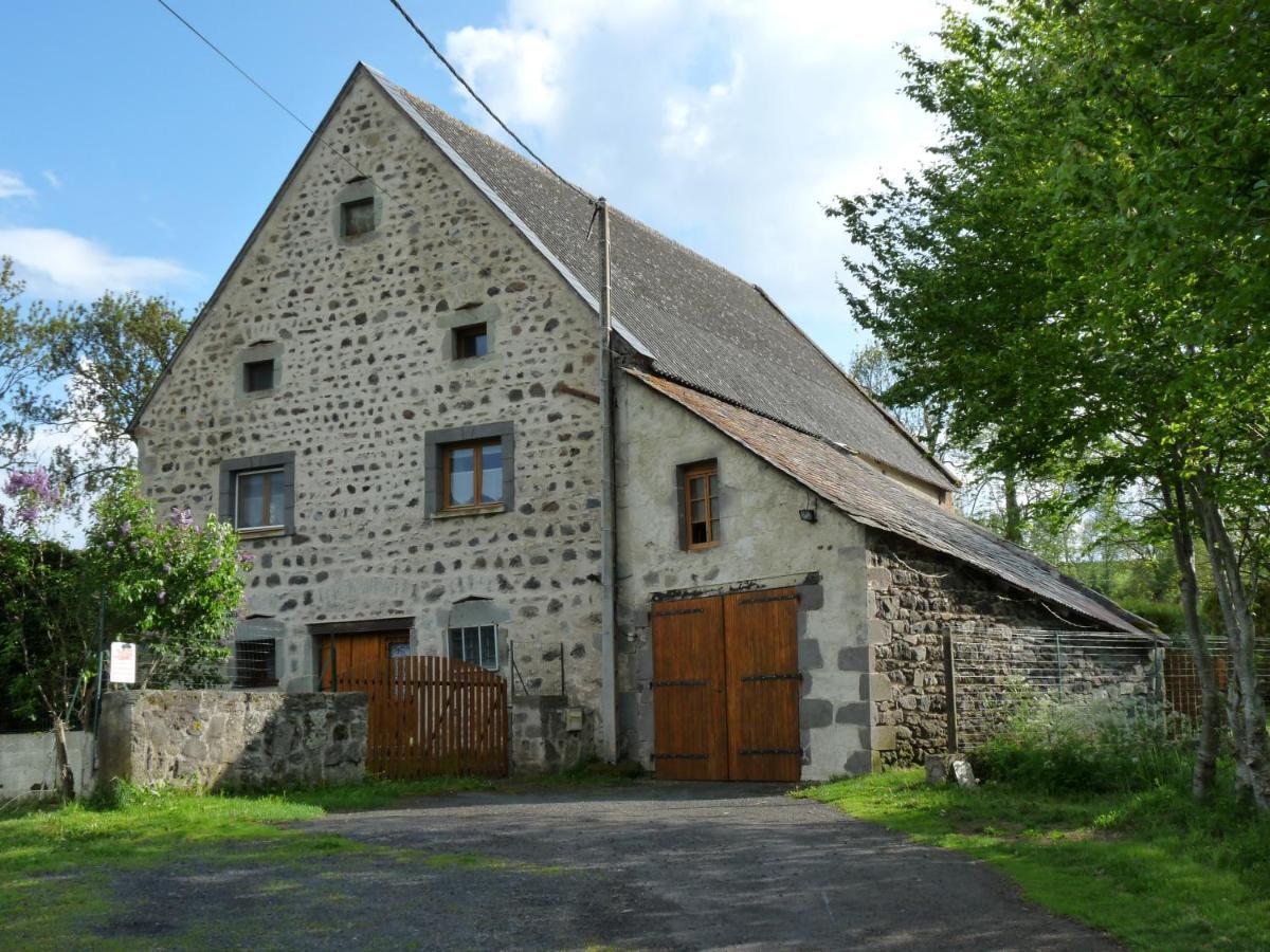 Le Vernet-Sainte-Marguerite Gite Rural - Grange Des Pres Blancs Chaine Des Puys المظهر الخارجي الصورة